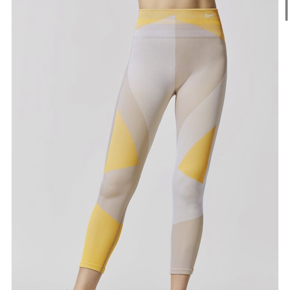 Nike leggings